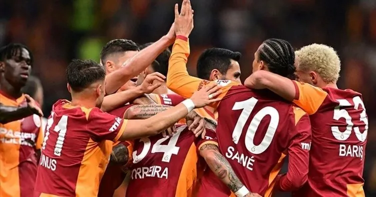 DEV MAÇ ŞİFRESİZ KANALDA! Ajax-Galatasaray maçı ne zaman, saat kaçta ve hangi kanalda? UEFA Şampiyonlar Ligi