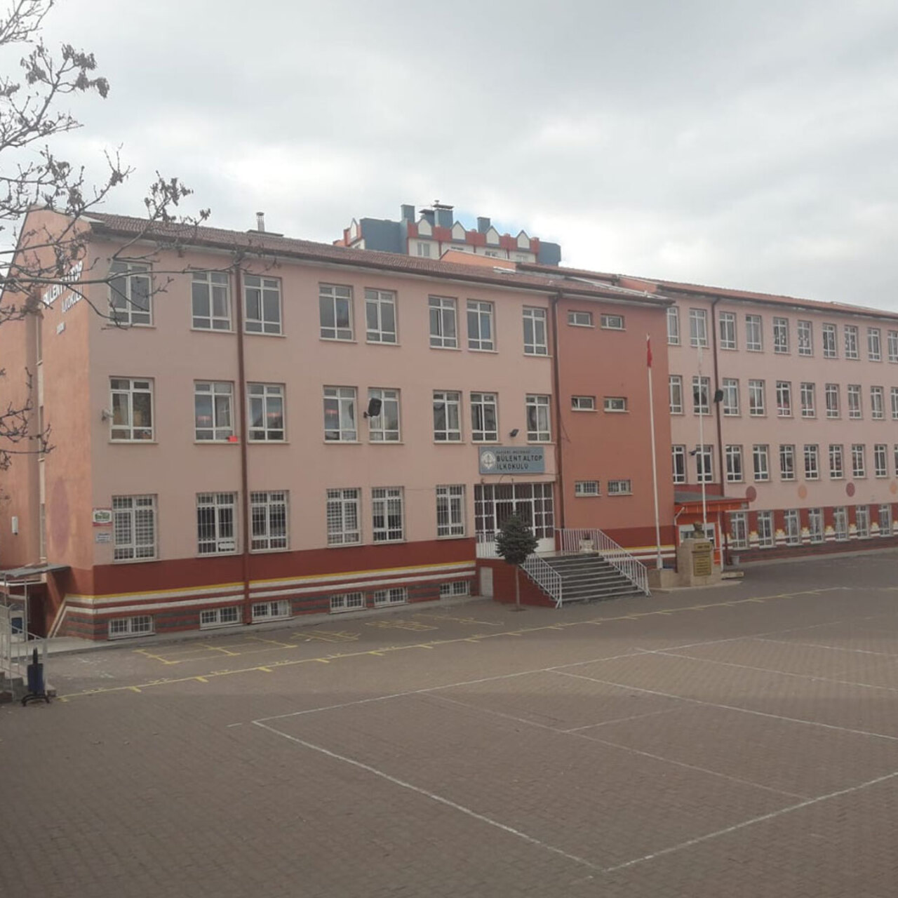 Daha 2’nci sınıftı… Tenefüste yere yığıldı!