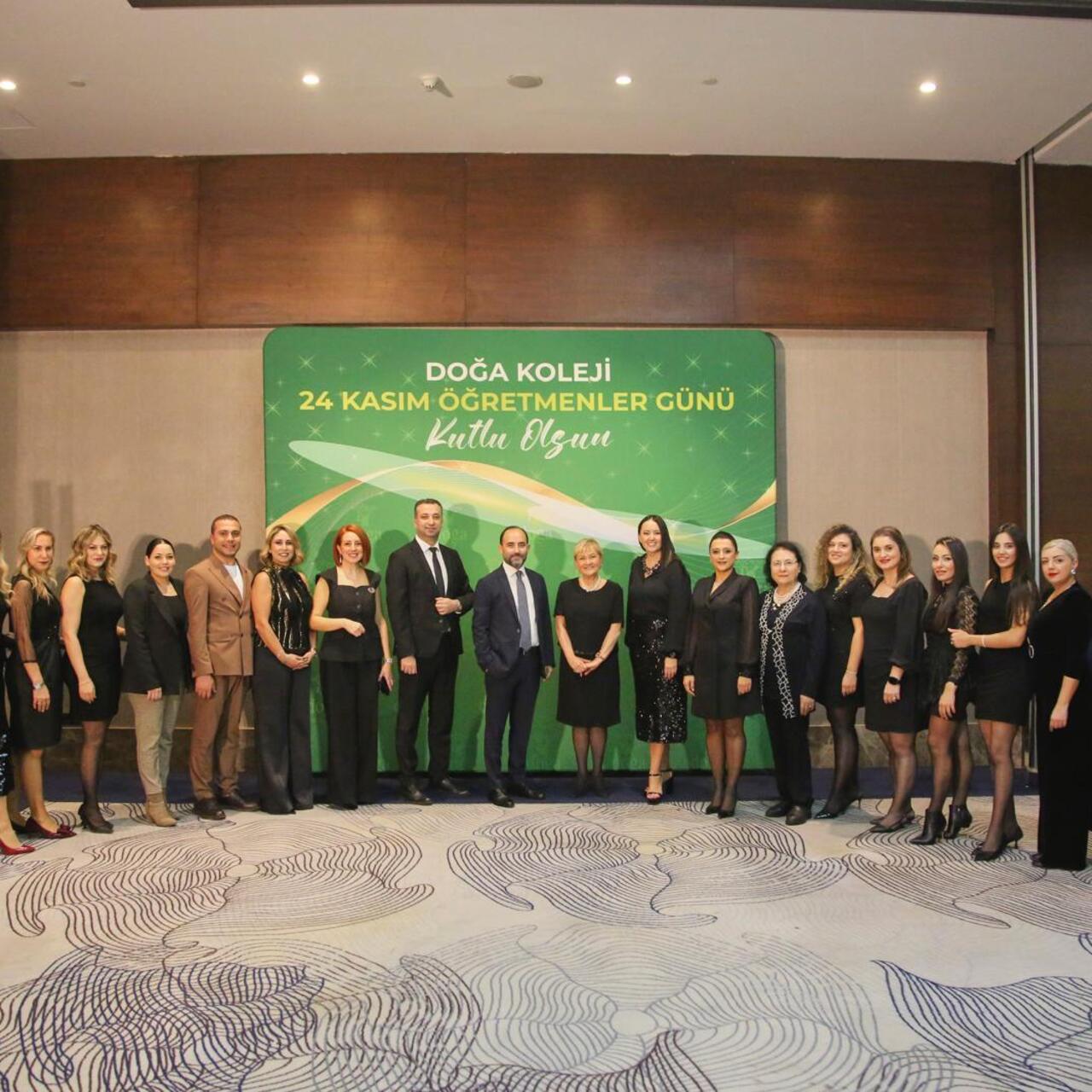 Doğa Koleji, Türkiye’nin dört bir yanında binlerce öğretmeniyle 24 Kasım’ı kutladı