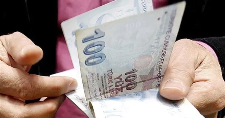 Emeklilere maaşa ek 30.000 TL alma imkanı! Bankalar yarışa girdi, işte güncel promosyon listesi