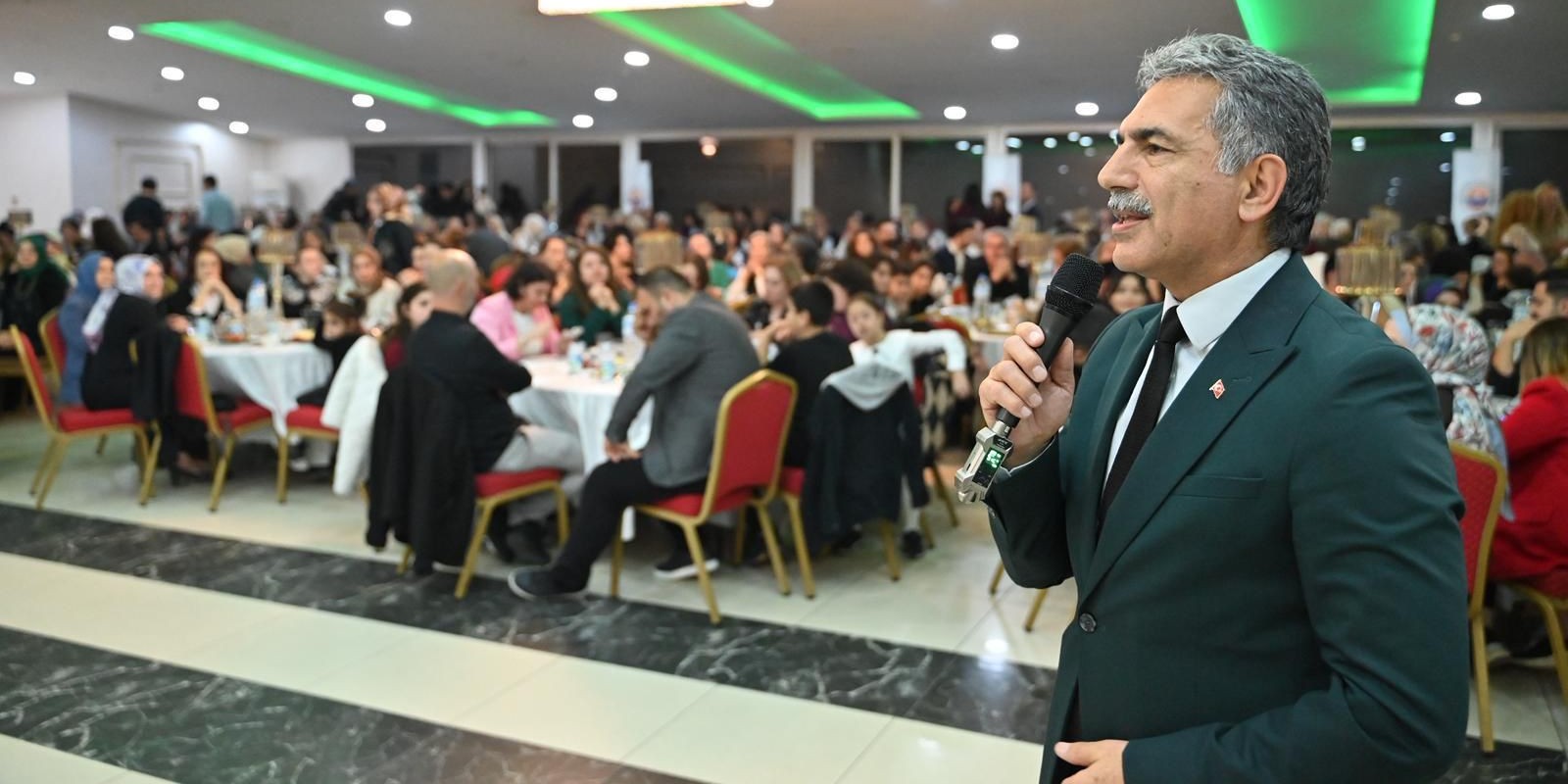 Gemlik’te 24 Kasım Öğretmenler Günü’ne Özel Program