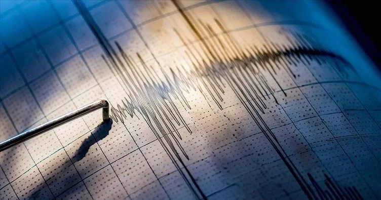 İSTANBUL’DA HİSSEDİLEN DEPREM! AFAD ve Kandilli Rasathanesi ile Balıkesir’de deprem mi oldu, kaç şiddetinde? İzmir, İstanbul ve çevre iller sallandı!