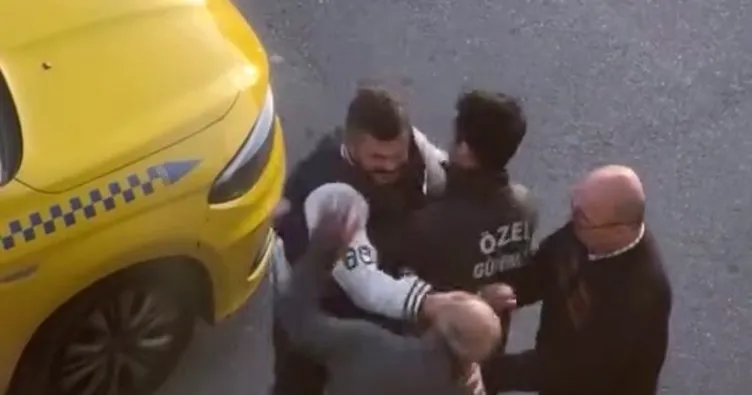İstanbul’da tepki çeken görüntü! Babası yaşındaki meslektaşına tokat attı