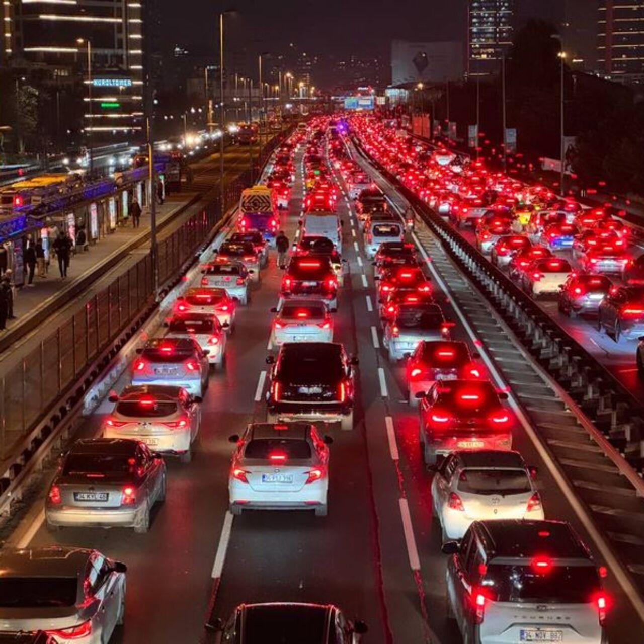 İstanbul’da trafik yüzde 85’i gördü