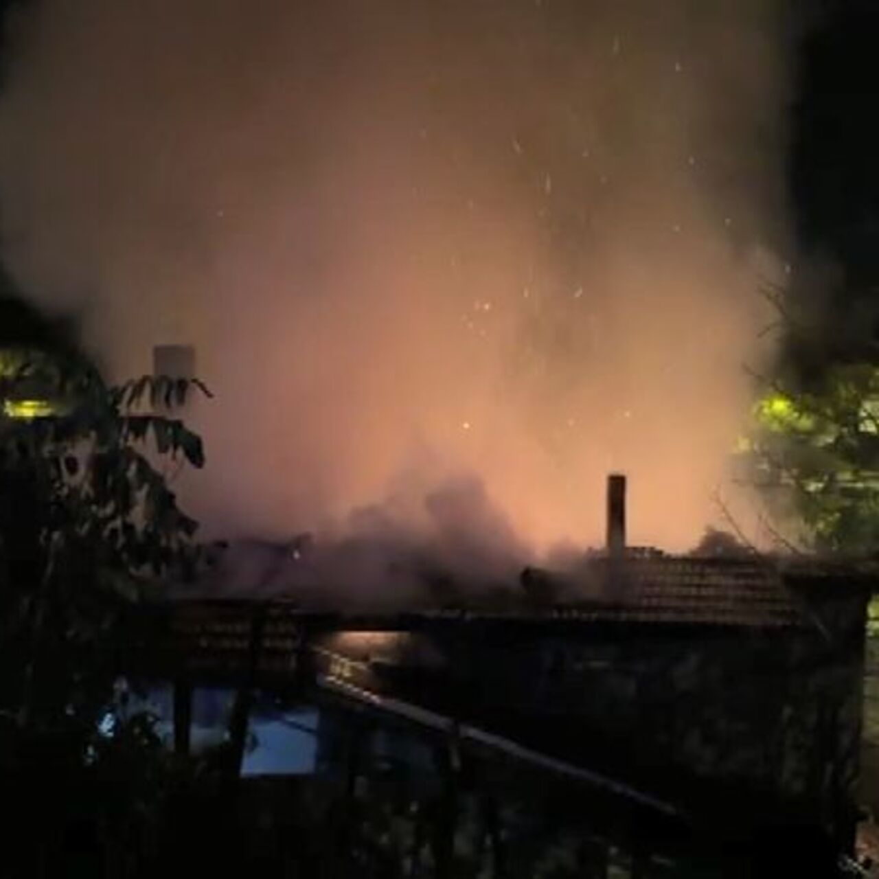 Karabük’te 3 katlı tarihi konakta yangın