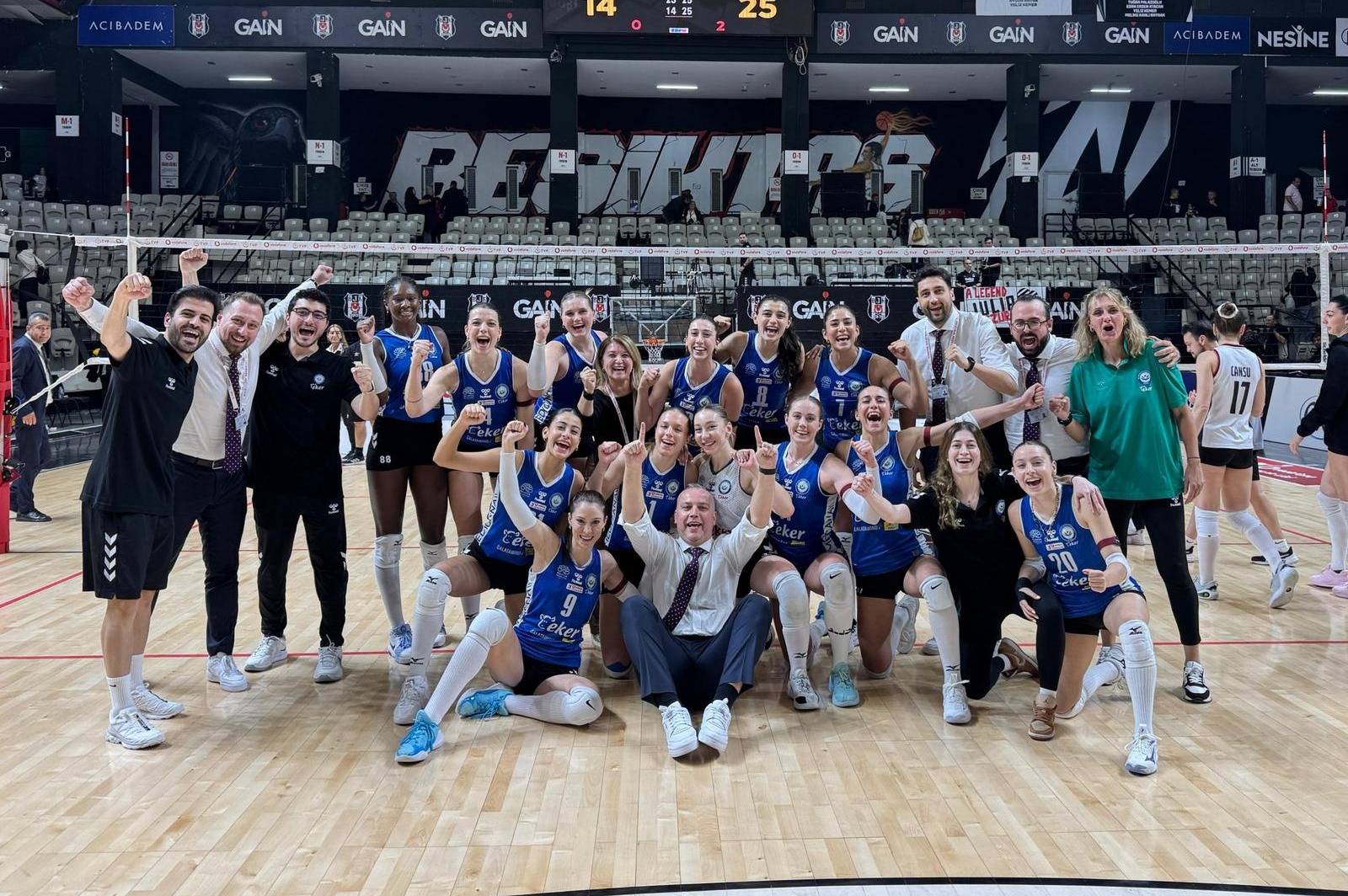 Nilüfer Belediyespor Eker, Beşiktaş’ı set vermeden geçti