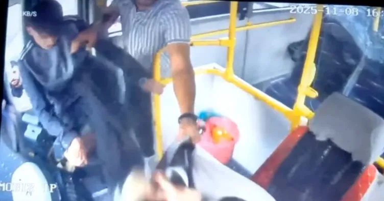 Otobüs şoförü yolcunun parmağını kırdı! Yolcunun yakınları şoförü linç etti