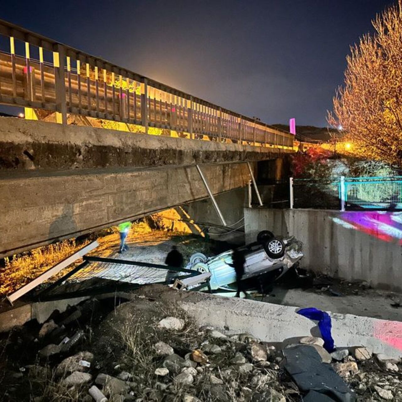 Otomobil dereye uçtu; uzman çavuş hayatını kaybetti