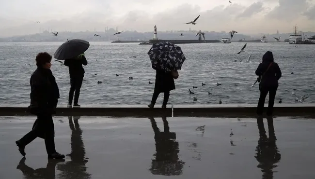 son-dakika-meteoroloji-uyardi-kuvvetli-saganak-yagis-kapida-o-tarihlerde-semsiyesiz-disari-cikmayin-1764742572397.jpg (949×542)