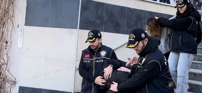 son-dakika-istanbulda-yeni-nesil-cetelere-dev-operasyon-isyeri-kursunlayip-harac-istediler-kadin-tetikci-de-ku-1765970519284.jpeg (2048×945)