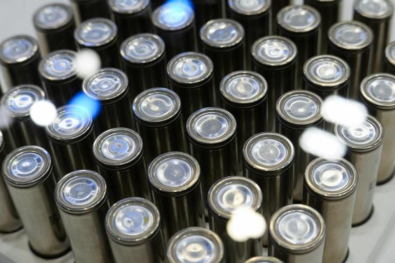 AB nadir toprak elementleri yarışında sahneye çıkıyor