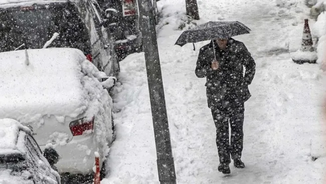 son-dakika-meteorolojiden-sari-kodlu-uyari-kara-kis-kapida-zemheri-soguklari-basliyor-tam-40-gun-surecek-1766299869738.jpg (716×404)
