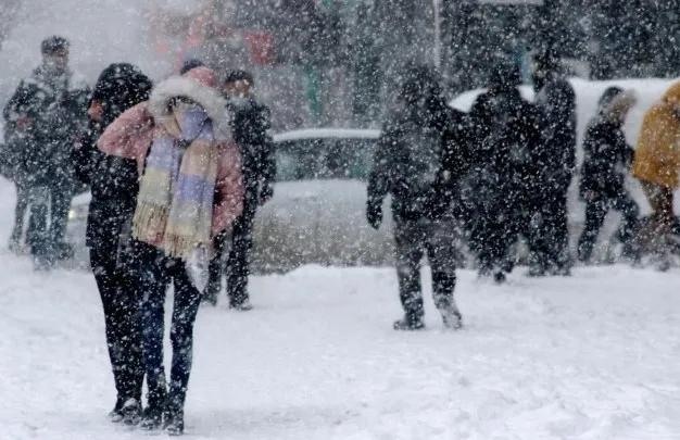 son-dakika-meteorolojiden-sari-kodlu-uyari-kara-kis-kapida-zemheri-soguklari-basliyor-tam-40-gun-surecek-1766299853098.jpg (626×405)