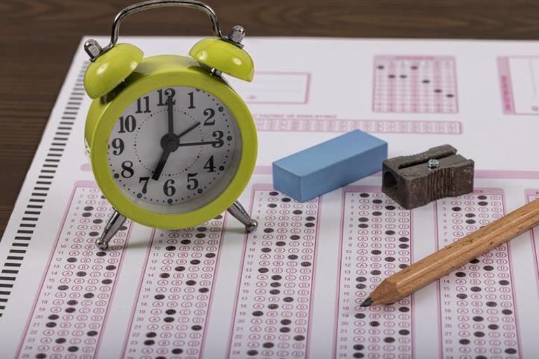 AÖF SINAV GİRİŞ BELGESİ EKRANI | 2025 AÖF sınavları ne zaman, saat kaçta? Anadolu Üniversitesi Açıköğretim Fakültesi sınav yerleri!