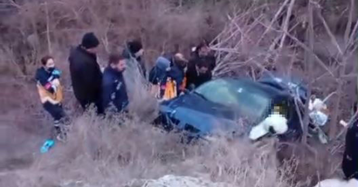 Anne, baba ve 3 aylık bebek yaşamını yitirdi