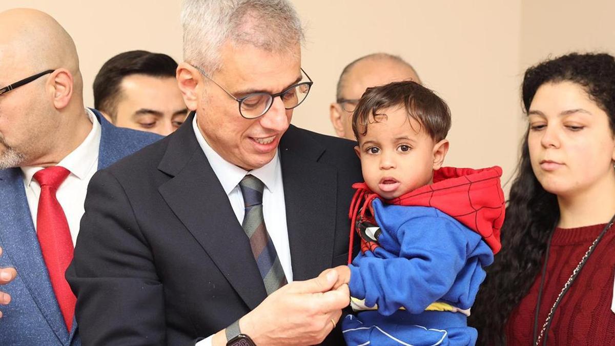 Bakan Memişoğlu, Kahire’de Filistinli hastaları ziyaret etti