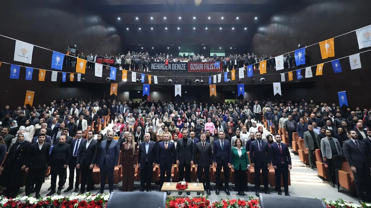 CHP’de toplu istifa depremi! 150 kişi AK Parti’ye geçti