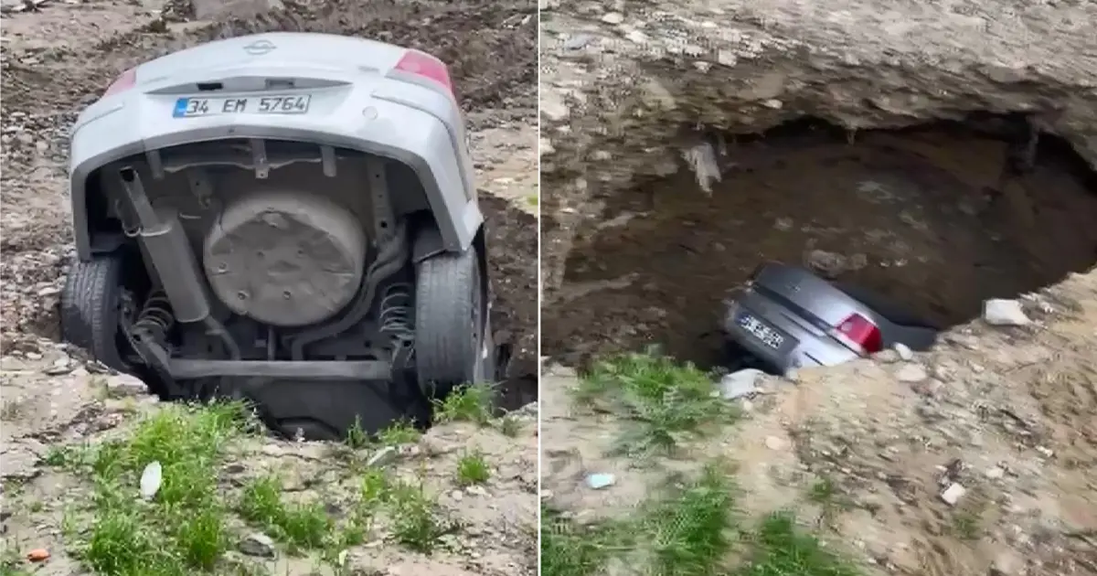 Esenyurt’ta yer yarıldı otomobil içine düştü. O anlar kamerada