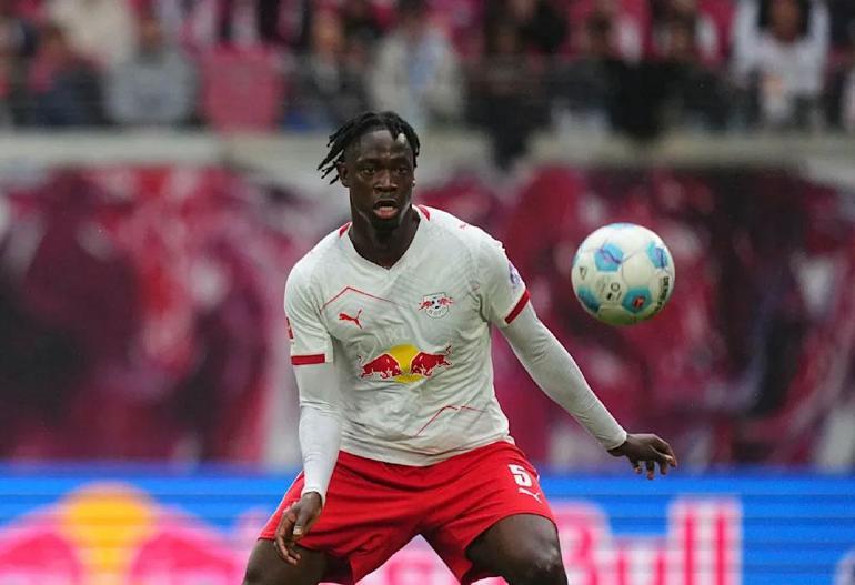 Fenerbahçe, kış transferi için iki yıldız isme odaklandı