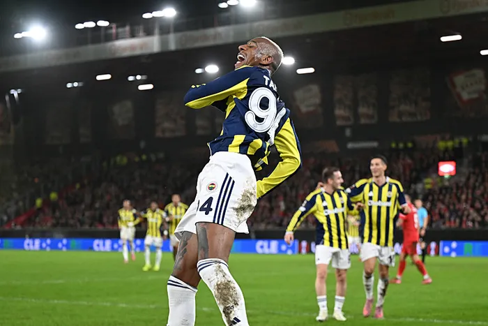 Fenerbahçe’den güle oynaya galibiyet! Talisca şov yaptı, Kanarya farklı kazandı…