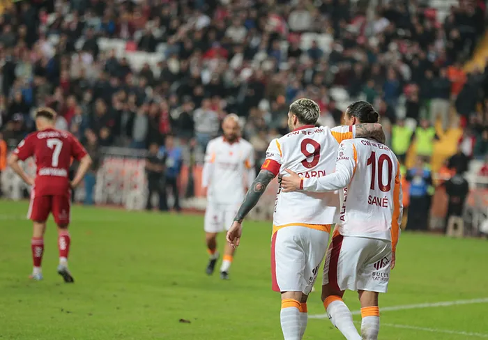 galatasarayda-mauro-icardinin-rekor-hedefi-gheorghe-hagi-zirvede-1765689435118.jpeg
