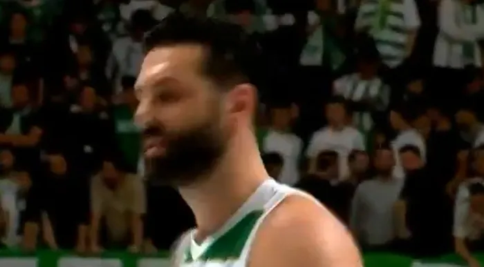 Galatasaray’ın eski kaptanından sarı-kırmızılı takıma küfür! O sözleri tepki çekti…