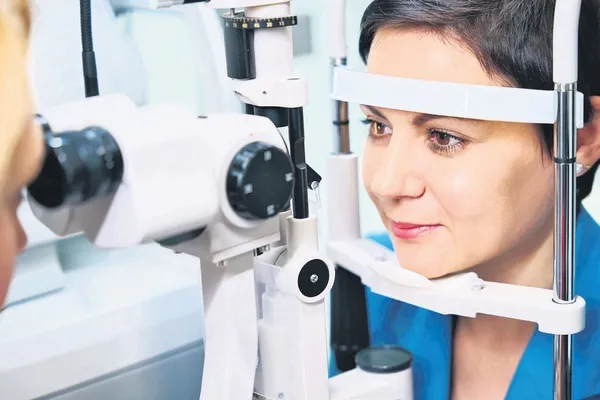 Göz tansiyonunda mikrocerrahi dönemi