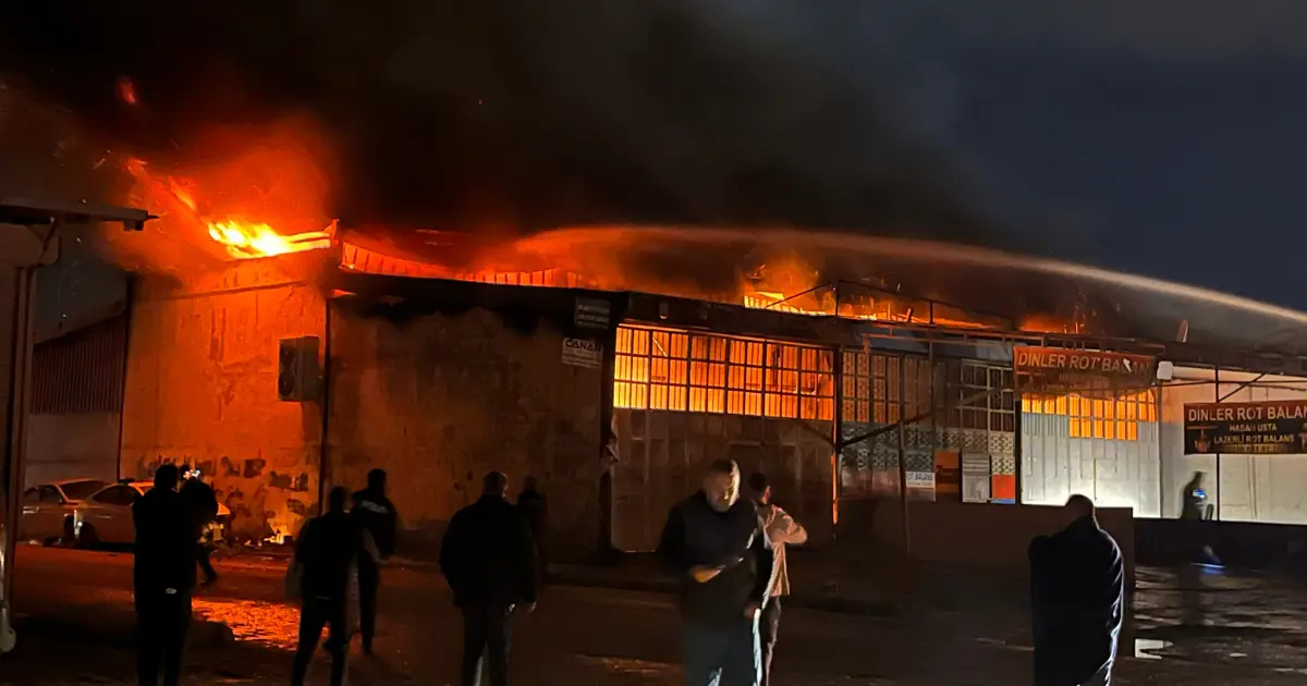 Hatay’da sanayi sitesinde yangın
