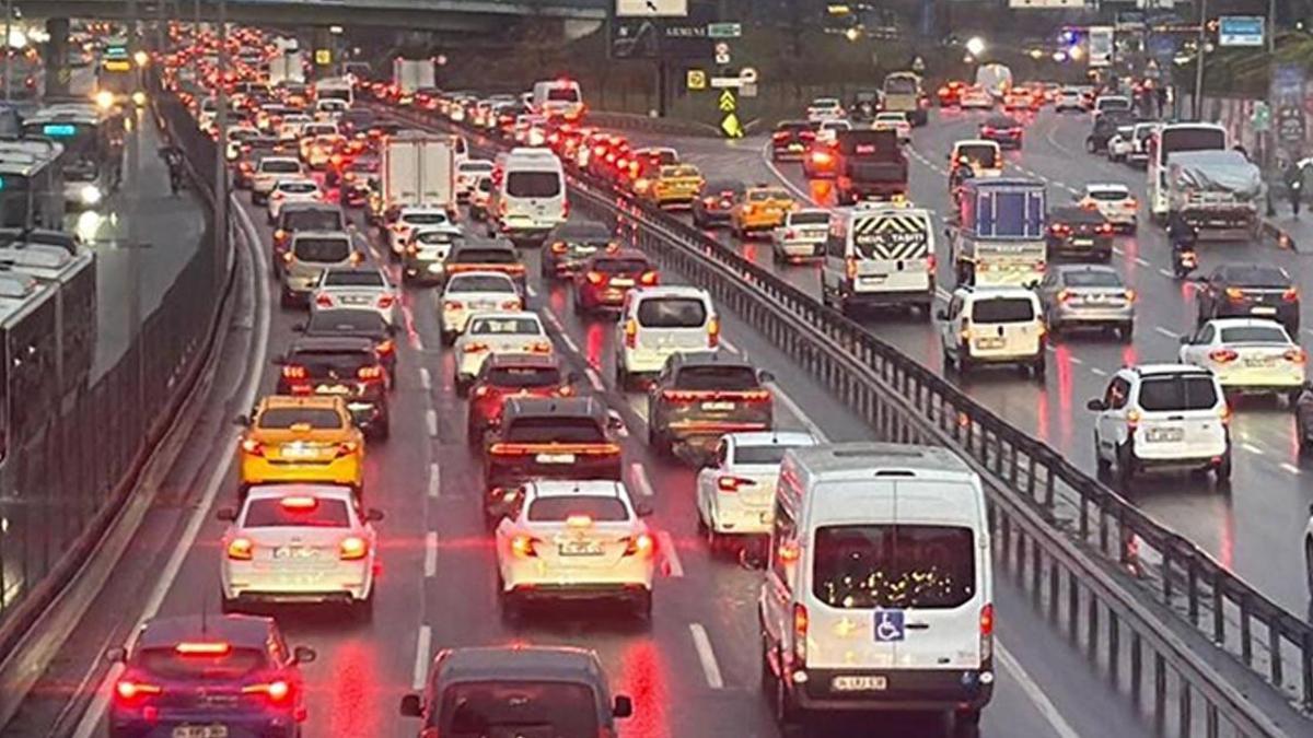 İstanbul’da trafik yoğunluğu yüzde 90’a çıktı