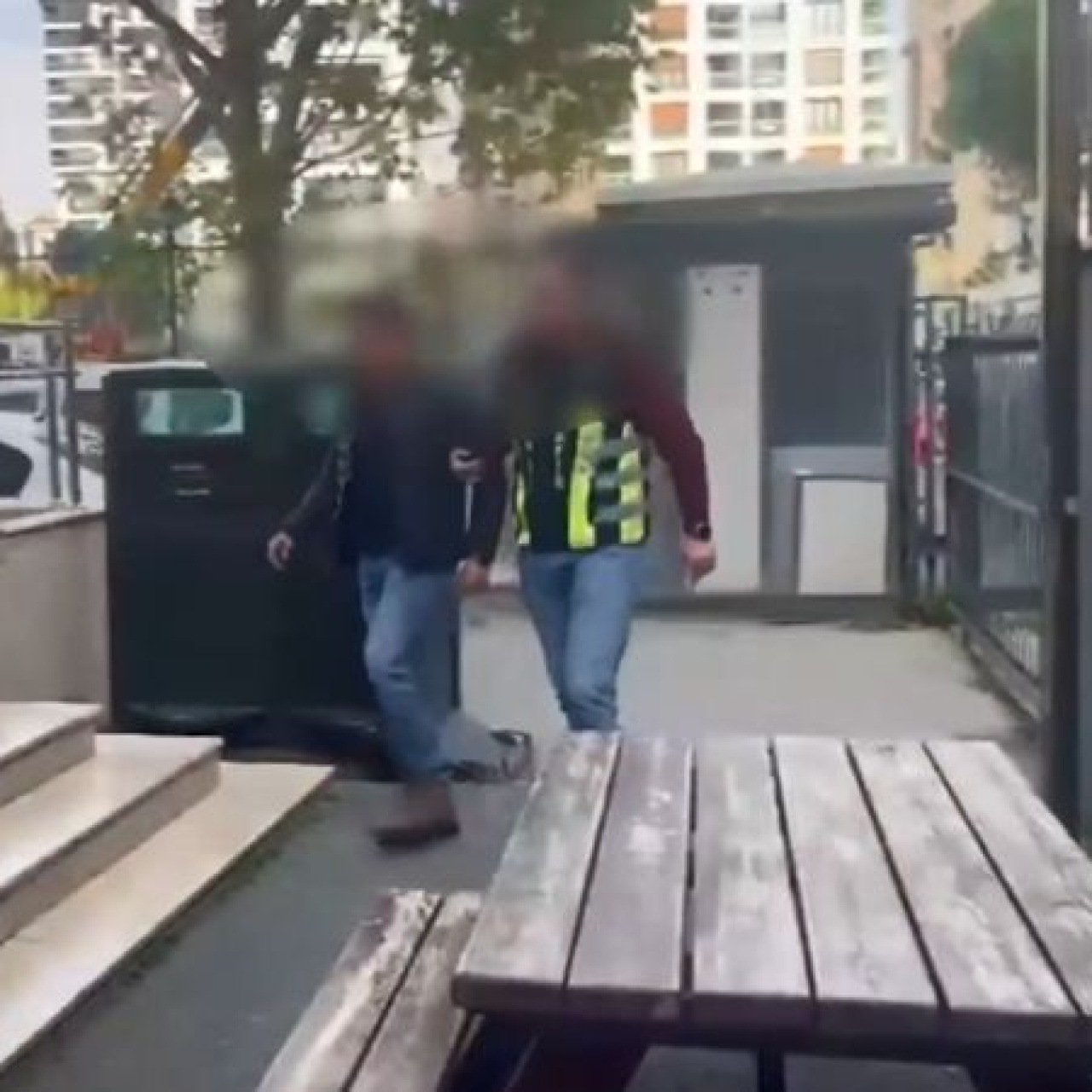 Kadın sürücüye saldıran kişi yakalandı