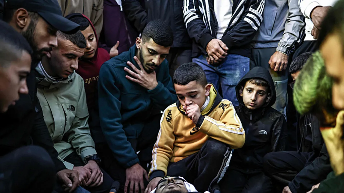 Katil İsrail’den ateşkese rağmen Gazze’ye saldırı: 1 ölü 12 yaralı