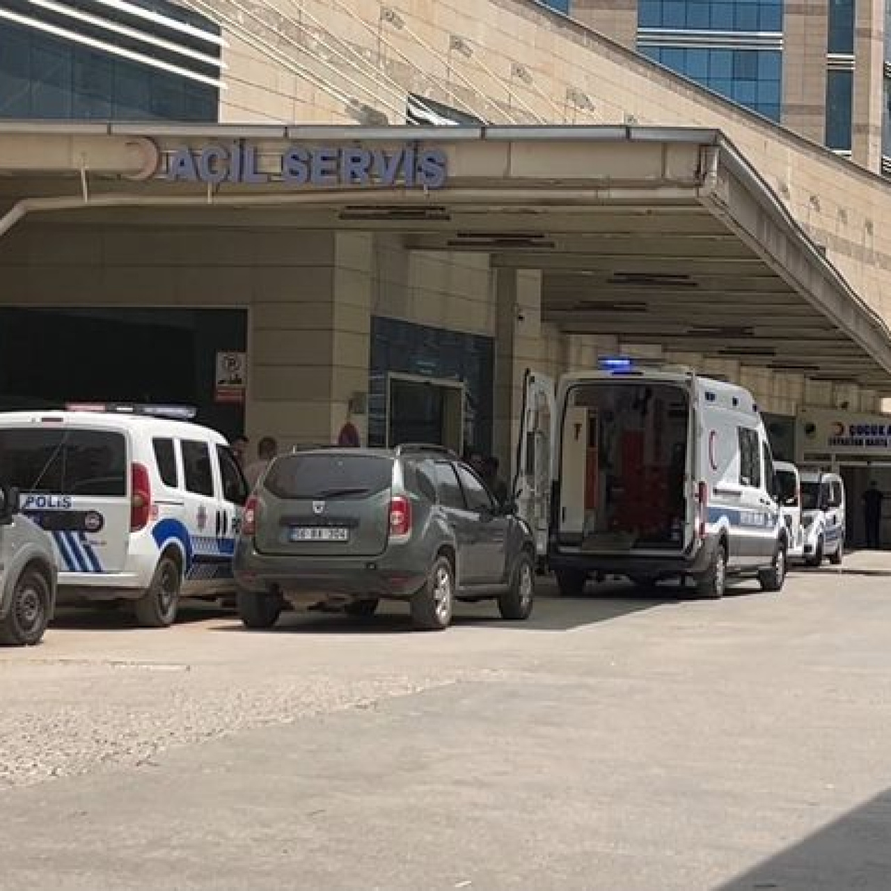 Kocası il dışında çalışıyordu… 2 çocuk annesi vahşeti yaşadı!