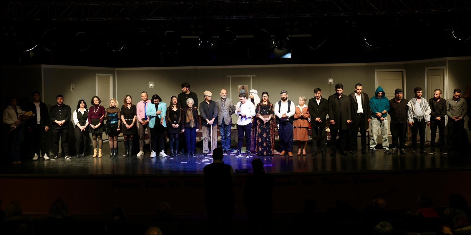 Özgür Aksoy Tiyatro Günleri’ne Görkemli Final