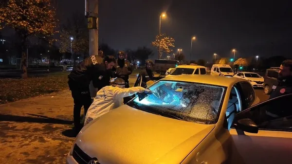 Polis GBT yapmak istedi araçtan ceset çıktı