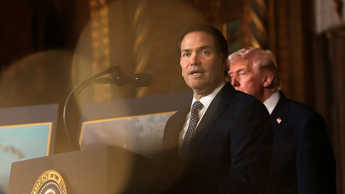 “Sansür” kavgası büyüyor: ABD’den Avrupalı isimlere ülkeye giriş yasağı! > Tepkiler peş peşe geldi