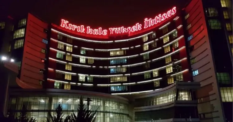 Sokak ortasında bıçaklı saldırı! 23 yaşındaki genç ağır yaralandı