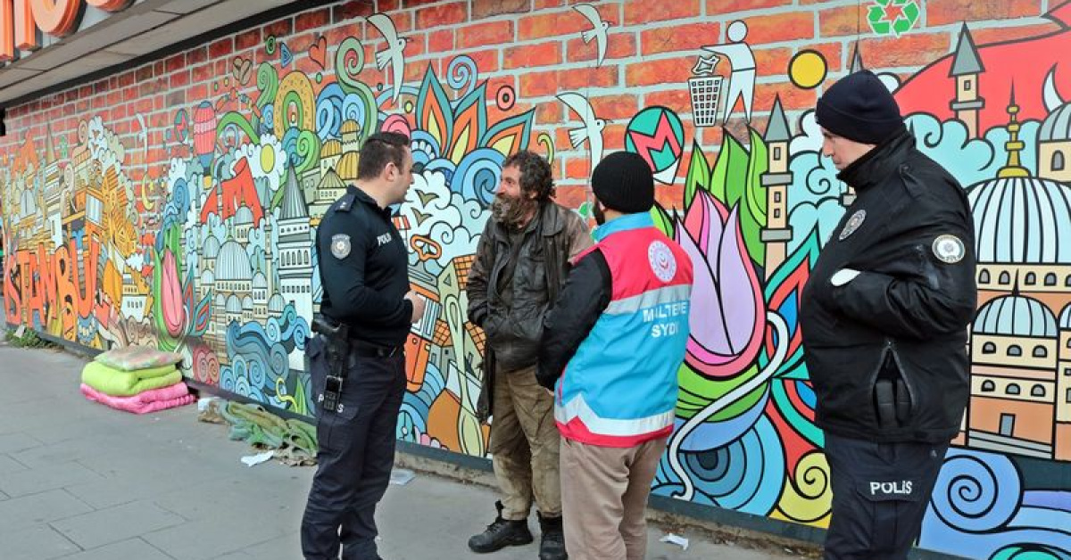 Sokakta yaşayanlar otellere yerleştirildi