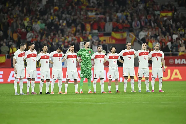 son-dakika-haberi-2026-fifa-dunya-kupasi-gruplari-belli-oldu-iste-a-milli-takimimizin-muhtemel-rakipleri-1764948557326.jpg