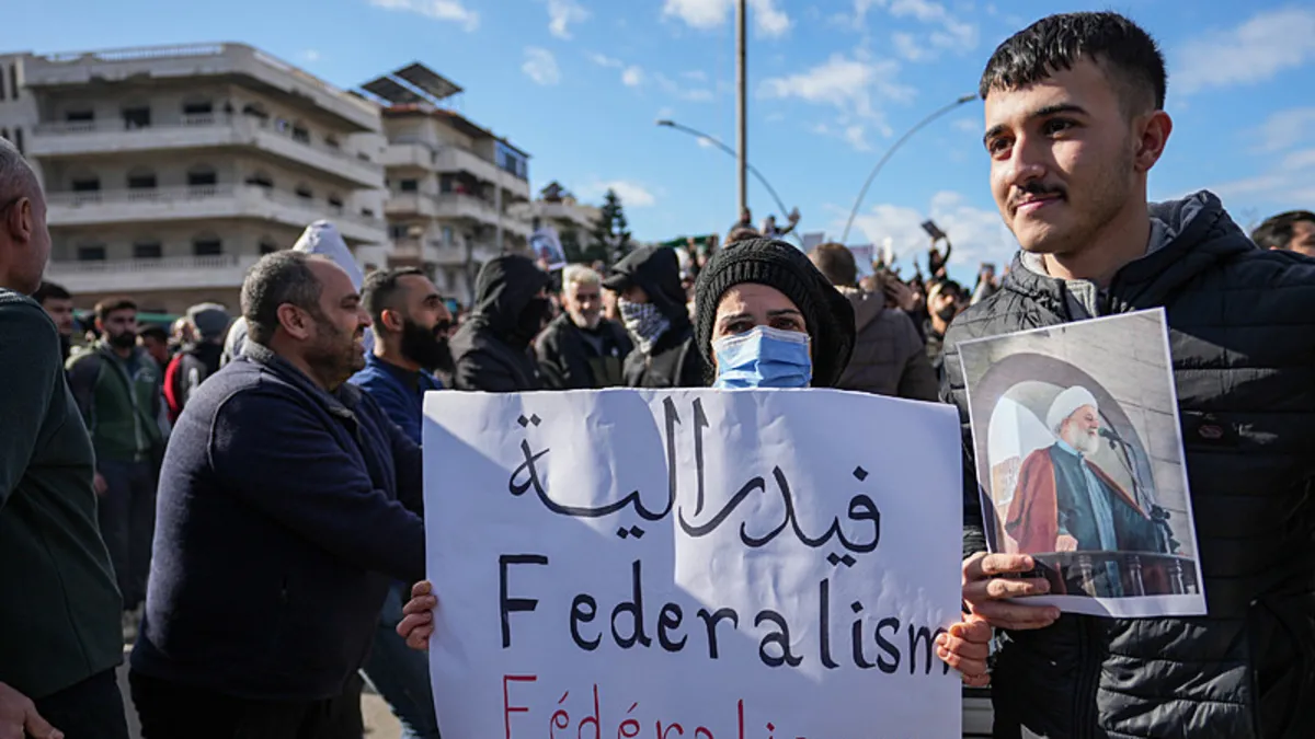 Suriye’de federasyon fitnesi! Şam yönetimi hedef alındı