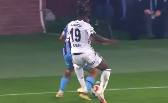 Trabzonspor – Beşiktaş maçının VAR kayıtları yayınlandı! İşte kırmızı kart kararındaki konuşmalar