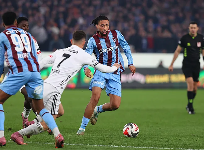Trabzonspor’a iki yıldız isimden kötü haber!