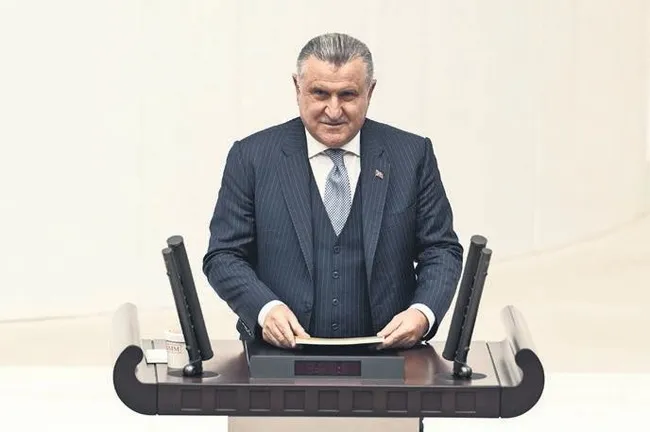 Üçüncü dalgada menajerler var