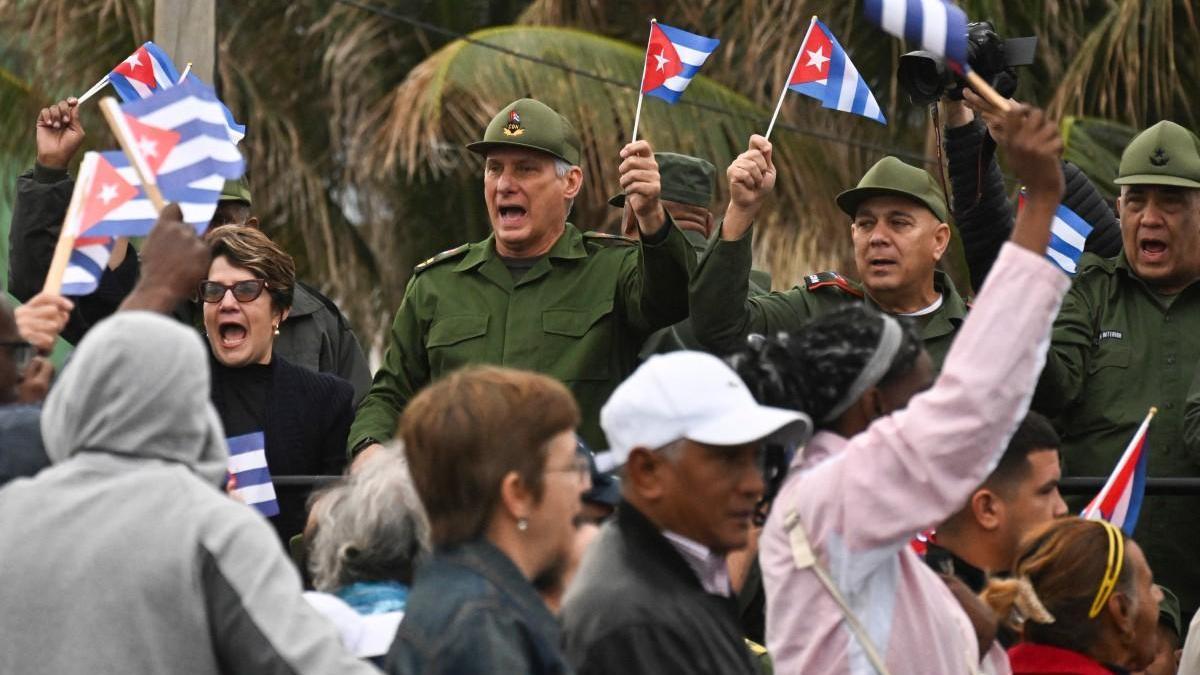 ABD ile gerilim tırmanırken Küba’da tatbikat hareketliliği!