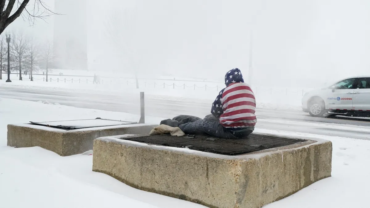 ABD’de kar fırtınası hayatı durdurdu! 10 bini aşkın uçuş iptal