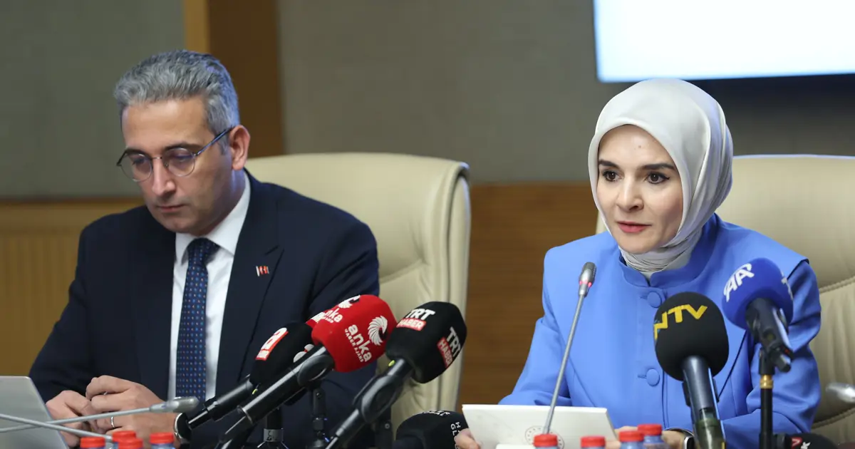 Aile Bakanı Göktaş, mavi gözlü bebek “siparişine” isyan etti