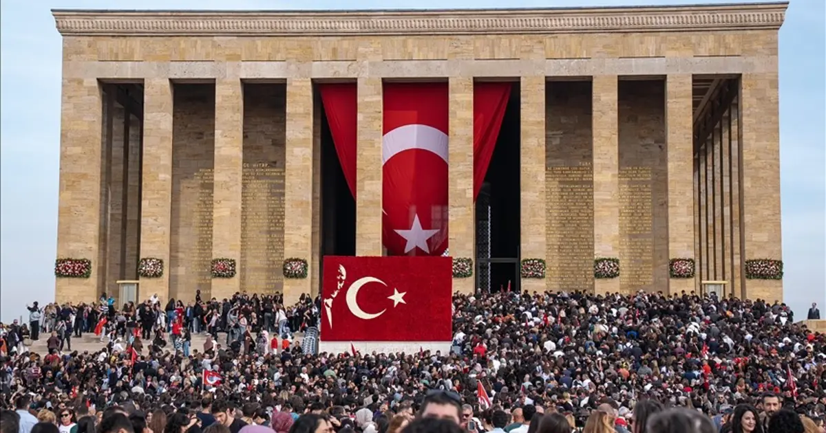 Anıtkabir’e milyonlar akın etti
