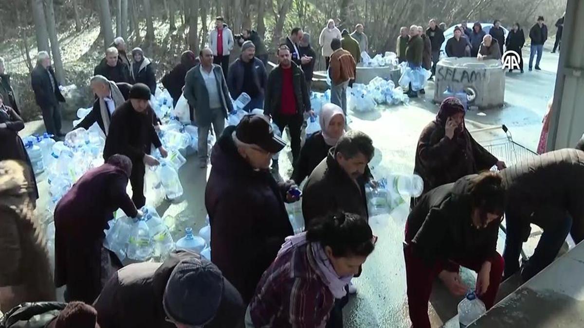 Ankaralıların çeşme başı nöbetleri bitmiyor