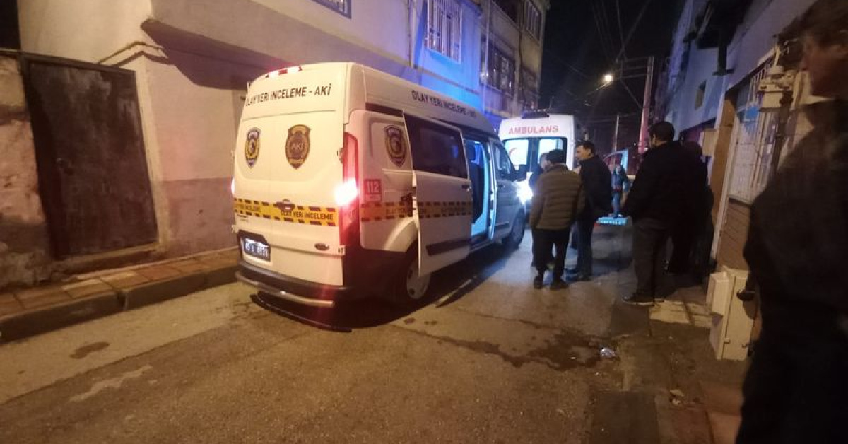 Anne, oğlunu yatağında ölü buldu