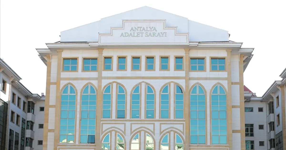 Antalya Büyükşehir Belediyesi’ne operasyon. 15 şüpheli gözaltına alındı