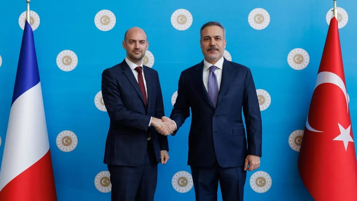 Bakan Fidan Fransız mevkidaşı Barrot ile görüştü